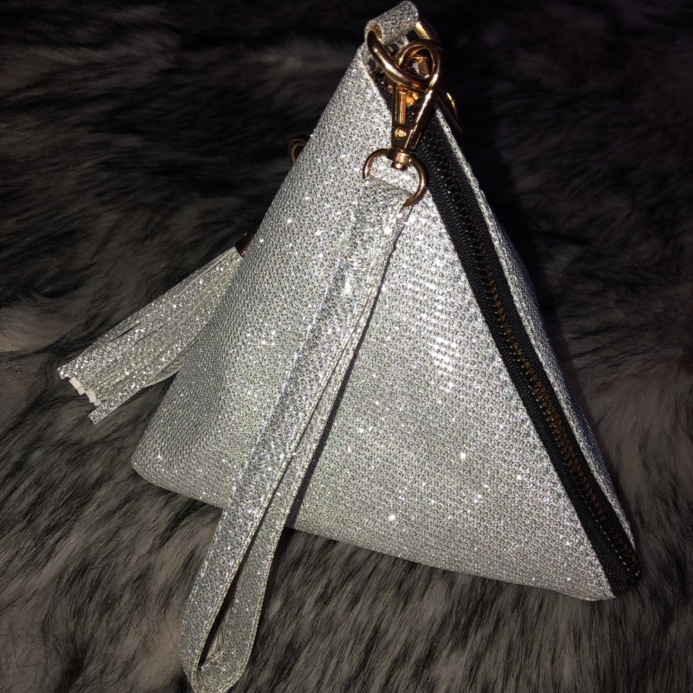 Triangle purse wristlet